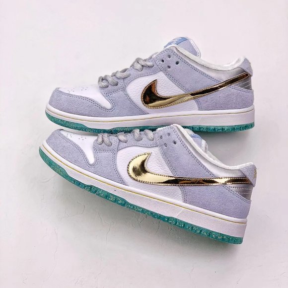 BP Toddler Sean Cliver x Nike SB Dunk Low Pro QS Holiday Special White Blue Gold main image 4